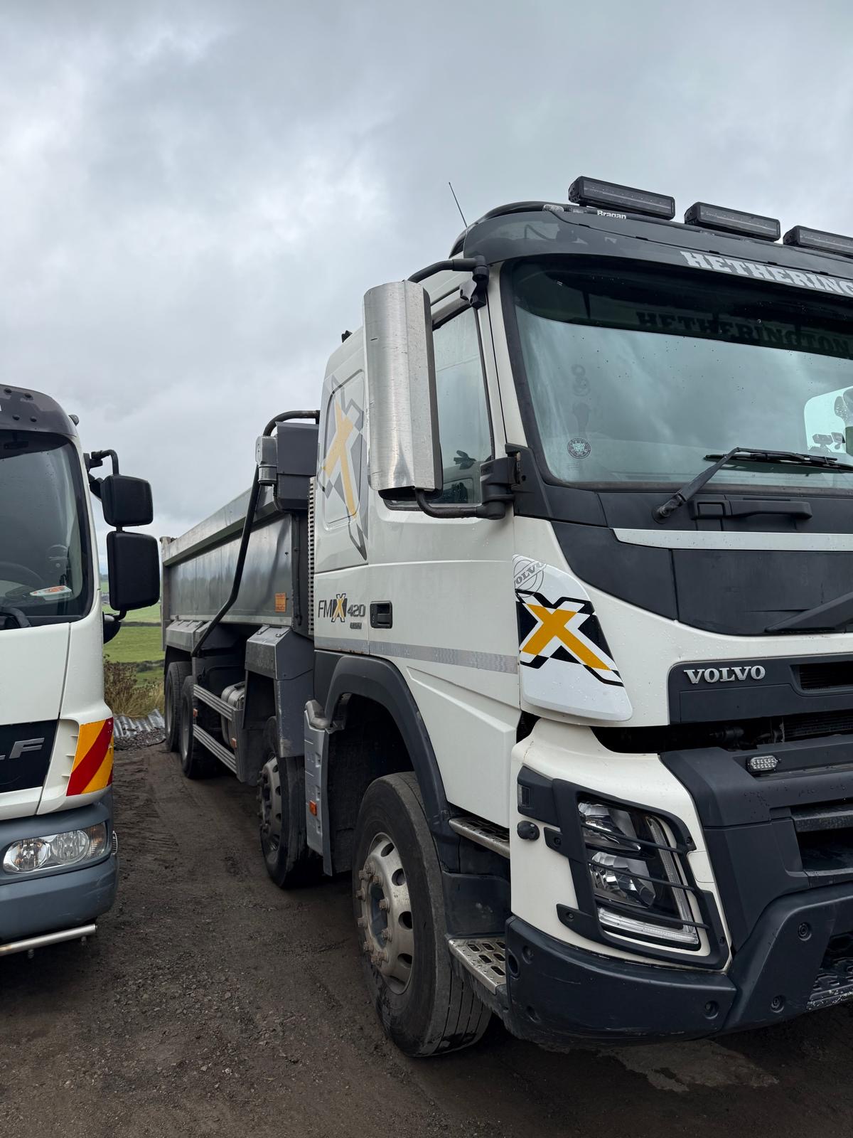 2014 VOLVO FMX 420 STEEL BODY 8X4 TYIPPER TRUCK WAGON LORRY TESTED UNTIL 31/3/27 - Image 4