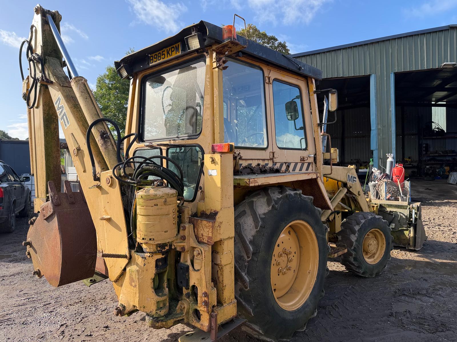 MASSEY FERGUSON 50D 4X4 BACKHOE LOADER DIGGER POWER SHUTTLE EXTENDAHOE - Image 10